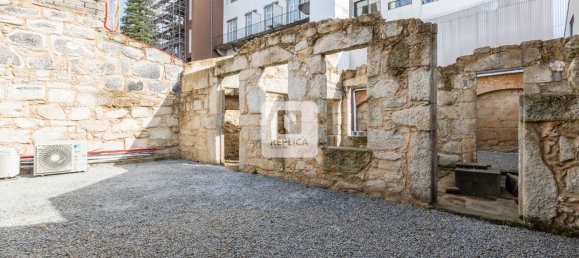 2393m² Building in Porto, Portugal No. 146088 15