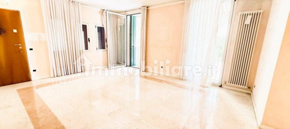 2 bedrooms Apartment in Vicenza, Italy No. 322658 2
