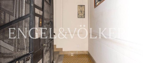 3 bedrooms Apartment in Naples, Italy No. 358876 5