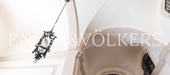 3 bedrooms Apartment in Naples, Italy No. 358876 4