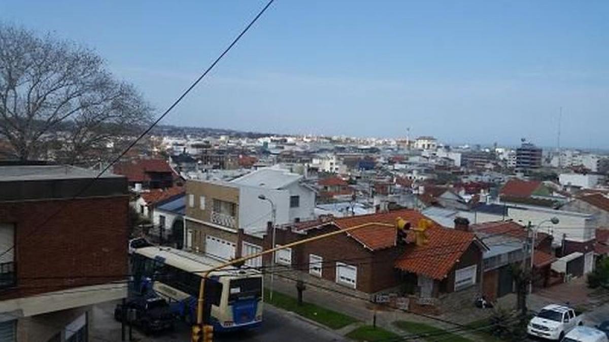 Apartamento de 2 dormitorios en Mar del Plata, Argentina No. 89084