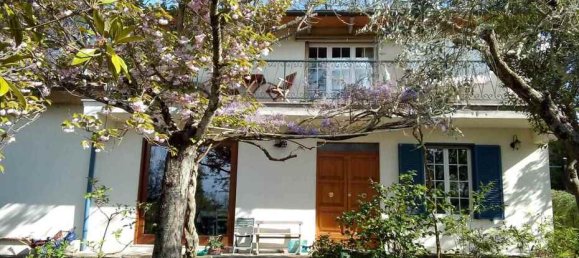 4 bedrooms Villa in Chiusi, Italy No. 179483 3