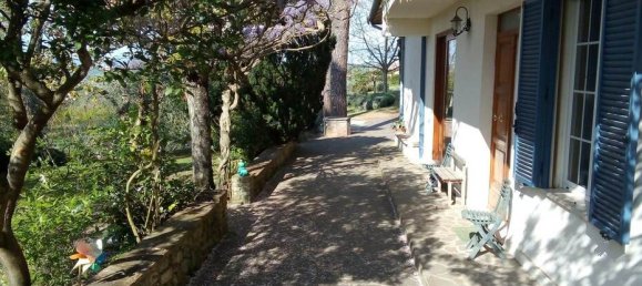 4 bedrooms Villa in Chiusi, Italy No. 179483 5