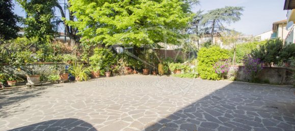 6 rooms House in Calenzano, Italy No. 21607 43