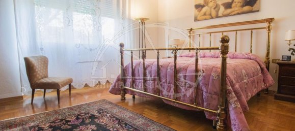 6 rooms House in Calenzano, Italy No. 21607 80