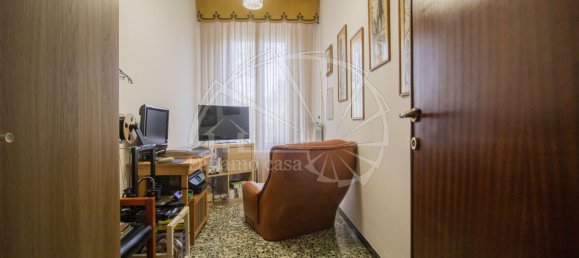 6 rooms House in Calenzano, Italy No. 21607 63