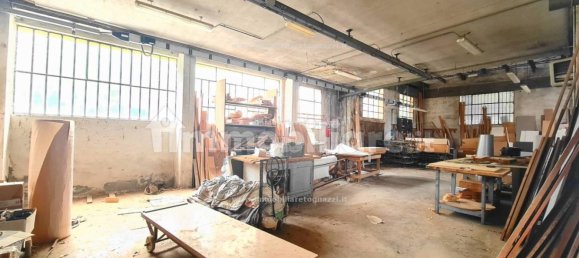 Almacén de 5 habitaciónes en Gambassi Terme, Italy No. 335407 15