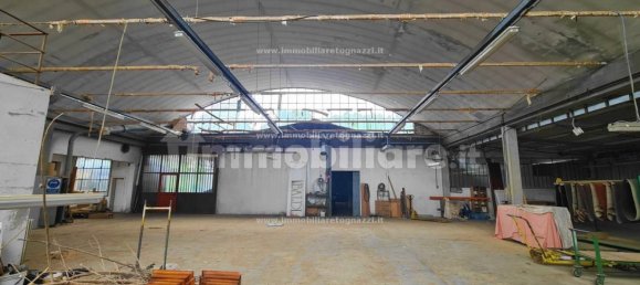 Almacén de 5 habitaciónes en Gambassi Terme, Italy No. 335407 10