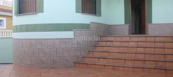 Casa de 3 dormitorios en Torrevieja, Spain No. 130702 2