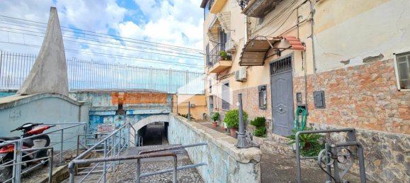 270m² Warehouse in Naples, Italy No. 377231 2