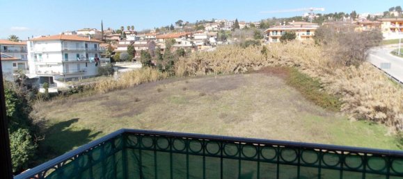 5 rooms Apartment in Colli del Tronto, Italy No. 111622 30