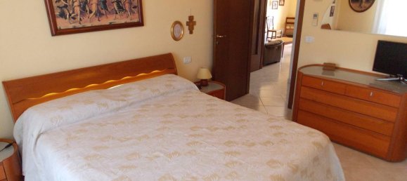 5 rooms Apartment in Colli del Tronto, Italy No. 111622 15