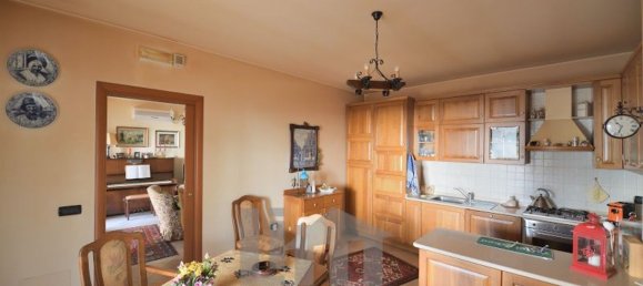 3 bedrooms Apartment in Bitetto, Italy No. 365270 4