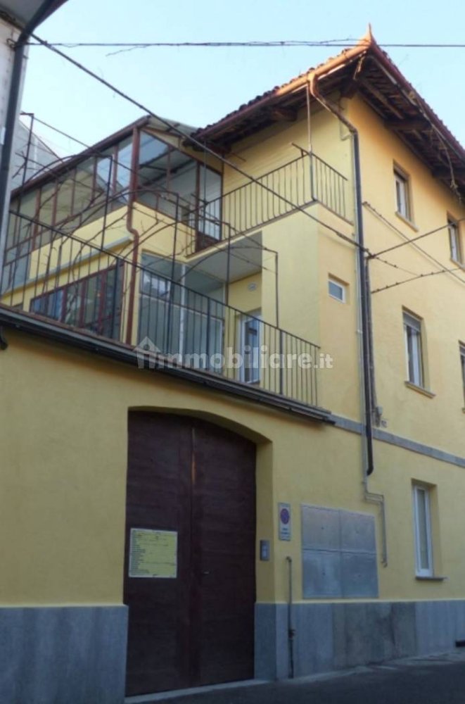  بناية في Vigone, Italy 350متر مربع رقم 330958