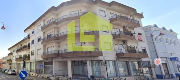 Gewerbliche Immobilie in Abrantes, Portugal 330m², Nr. 82151 5