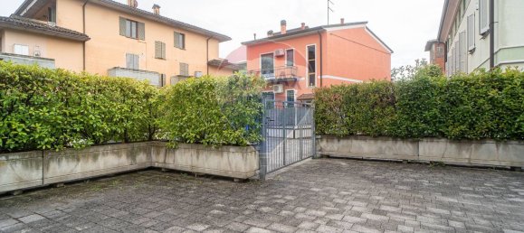 2 bedrooms House in Collecchio, Italy No. 370882 12