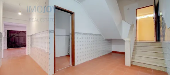 7 Schlafzimmer Haus in Corroios, Portugal, Nr. 137079 35