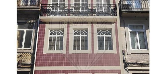 9 bedrooms Building in Porto, Portugal No. 130015 2