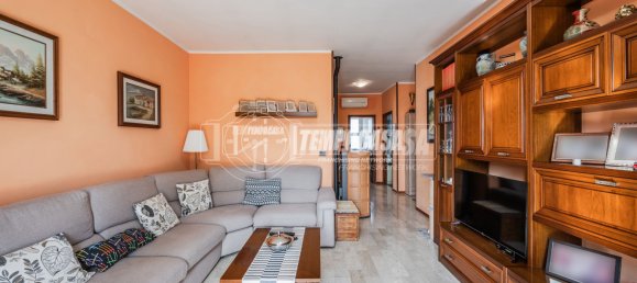 4 rooms Apartment in Medesano, Italy No. 305129 19