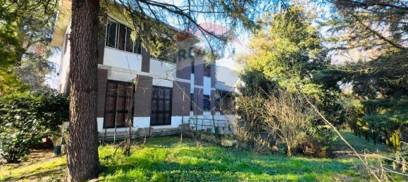 7 rooms Villa in Pavia, Italy No. 15567 2