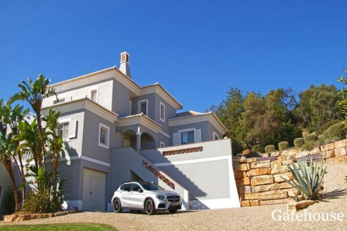 4 bedrooms Villa in Loule, Portugal No. 917