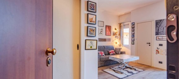 1 chambre Appartement à Milan, Italy No. 323492 9