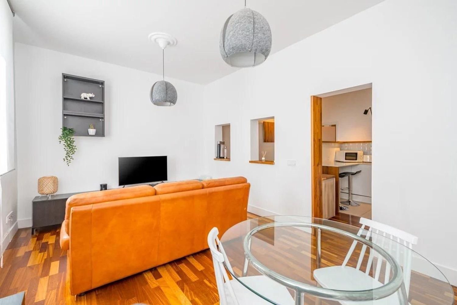 2 bedrooms Apartment in Madrid, Spain No. 233750