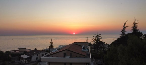 Дом с 3 комнатами в Агрополи, Италия № 252146 17