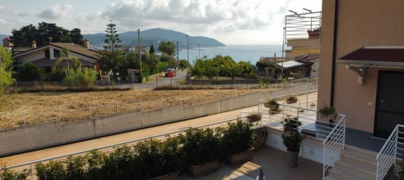 Дом с 3 комнатами в Агрополи, Италия № 252146 14