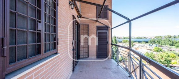 2 bedrooms Apartment in Rome, Italy No. 356945 5