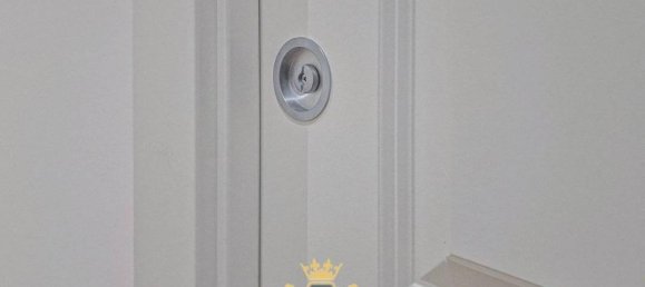 6 rooms Apartment in Verona, Italy No. 26360 3