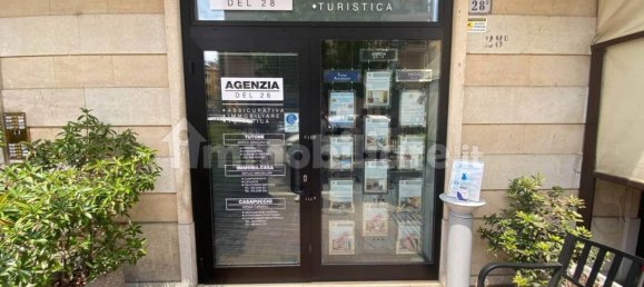 6 rooms Apartment in Verona, Italy No. 26360 9