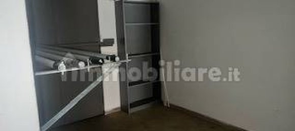 3 rooms Commercial property in Turin, Italy No. 123657 10
