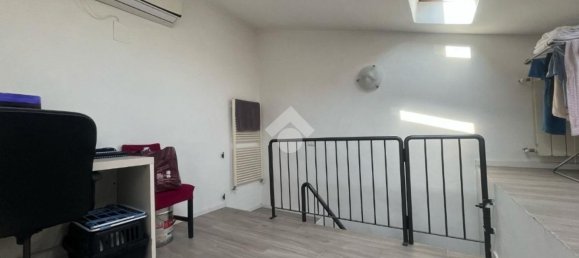 3 rooms House in Campi Bisenzio, Italy No. 45039 7