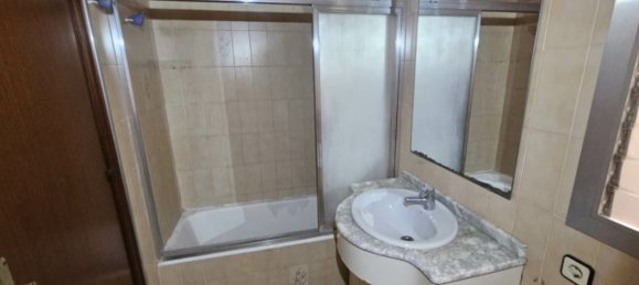 4 bedrooms Apartment in Tarragona, Spain No. 135545 8