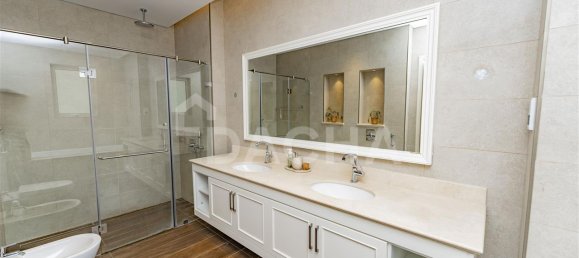 4 bedrooms Villa in Dubai, UAE No. 27999 14