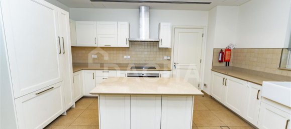 4 bedrooms Villa in Dubai, UAE No. 27999 5