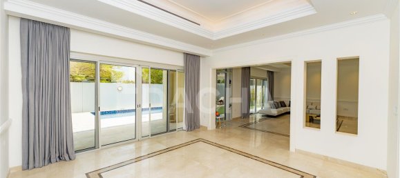 4 bedrooms Villa in Dubai, UAE No. 27999 10