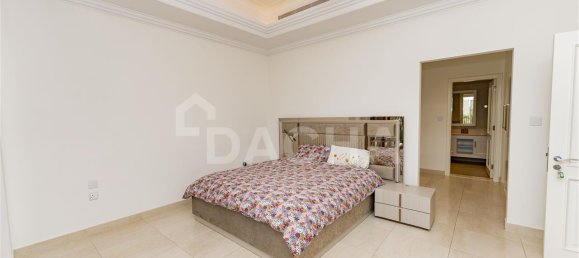4 bedrooms Villa in Dubai, UAE No. 27999 21