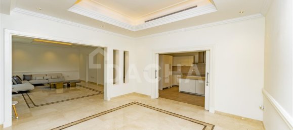 4 bedrooms Villa in Dubai, UAE No. 27999 9
