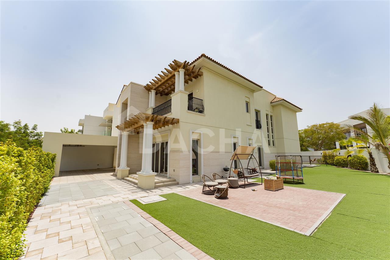 4 bedrooms Villa in Dubai, UAE No. 27999