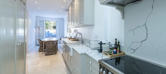 4 Schlafzimmer Villa in Antibes, France, Nr. 2040 4