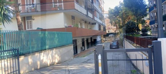 115m² Office in Bari, Italy No. 17342 9