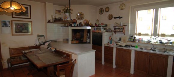 Вилла с 6 комнатами в Коллаццоне, Италия № 149499 15