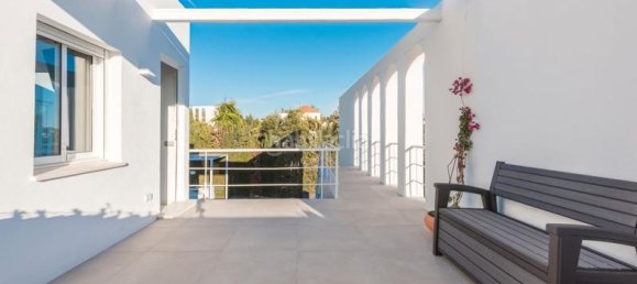 5 bedrooms Villa in Marbella, Spain No. 118531 4