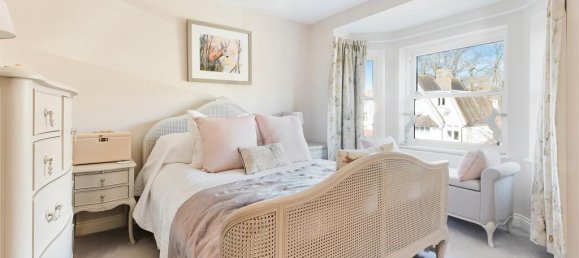 4 bedrooms House in Epsom, United Kingdom No. 9672 29