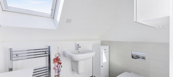 4 bedrooms House in Epsom, United Kingdom No. 9672 35