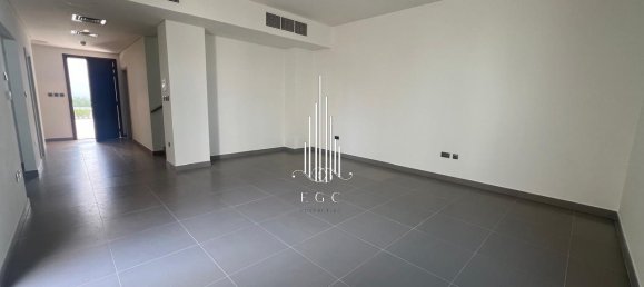 4 bedrooms Villa in Yas Island, UAE No. 95569 5