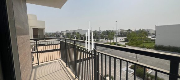 4 bedrooms Villa in Yas Island, UAE No. 95569 17