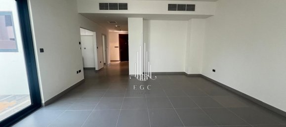 4 bedrooms Villa in Yas Island, UAE No. 95569 6